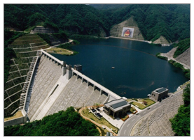 ダム全景