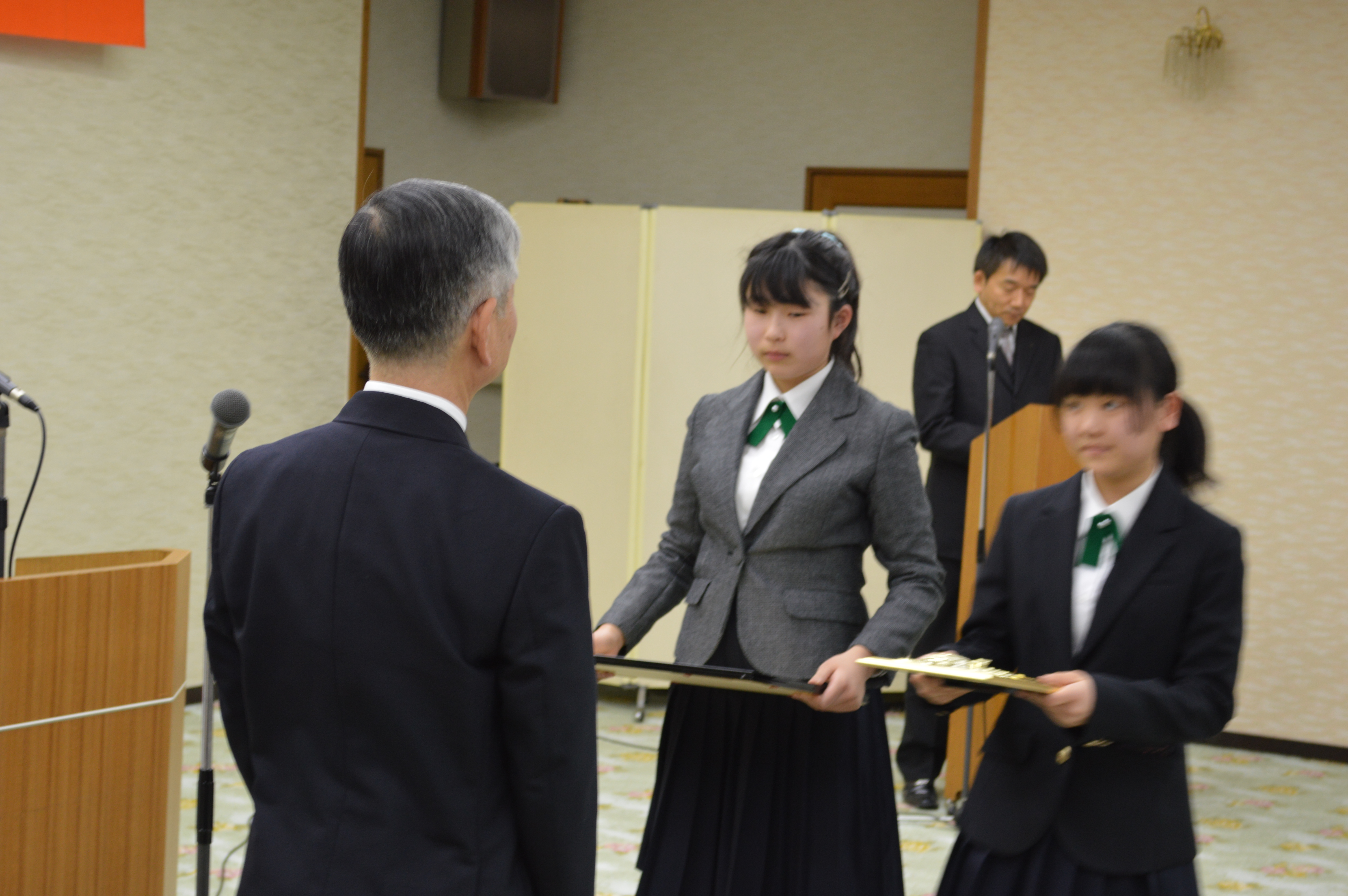 教育・文化関係表彰　特別功績者表彰式の画像1