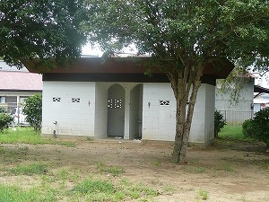 寂しい感じのするトイレの写真