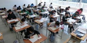 算数・数学ジュニアオリンピックの様子３