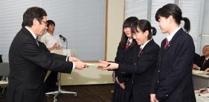 教育フォーラム表彰の様子１