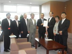 高橋大臣政務官