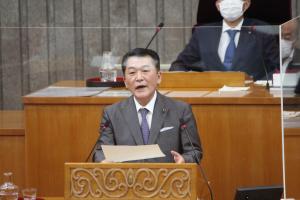 三瓶議員の写真