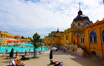 セーチェーニ温泉