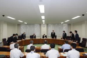 総務委員会（採決）の写真