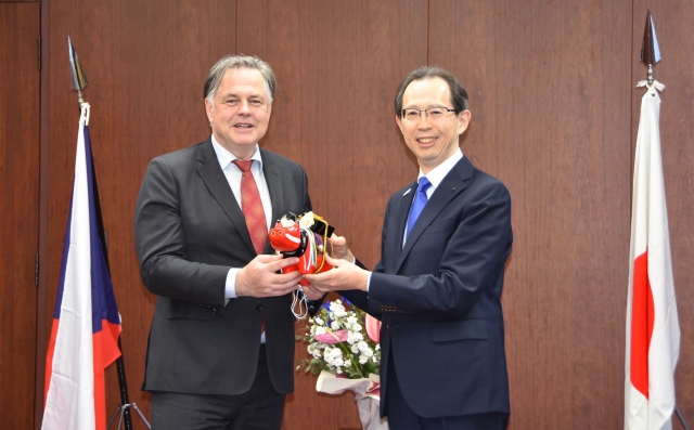 4月26日_駐日チェコ共和国特命全権大使表敬訪問