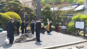 傷心惨目碑前祭（令和4年5月11日）