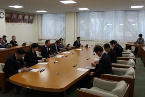 各派交渉会の写真