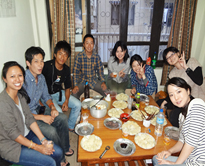 友人たちと食べます