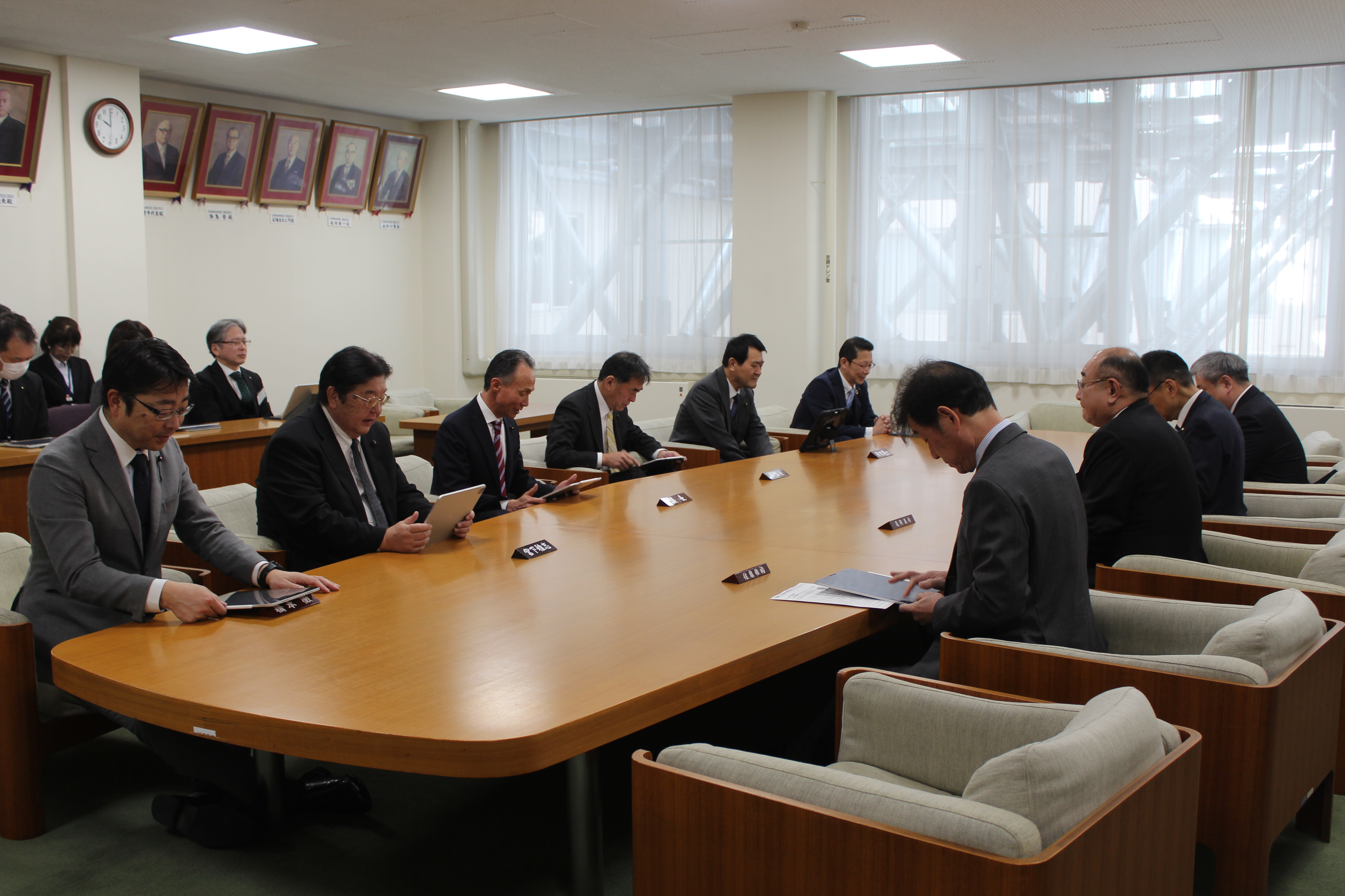 各派交渉会の写真