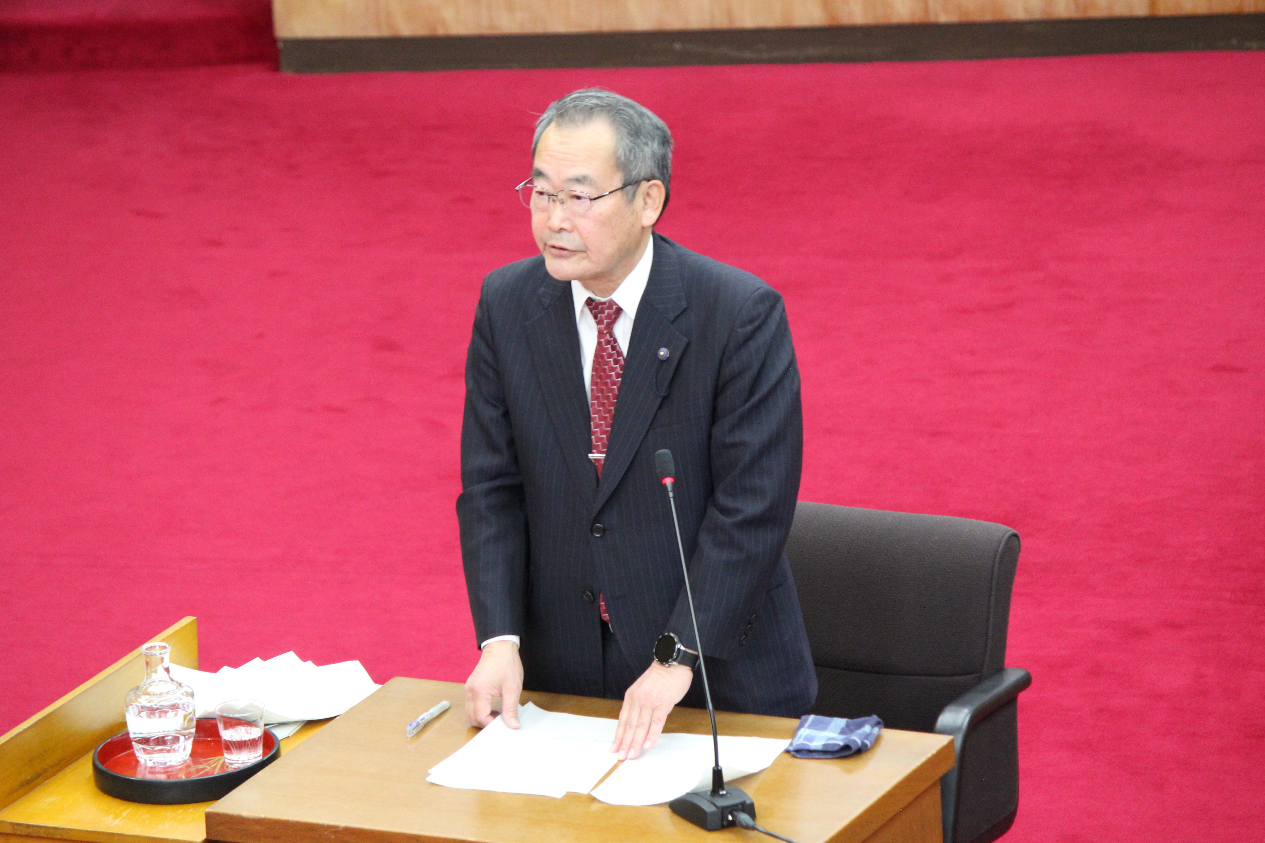 佐久間俊男議員の写真