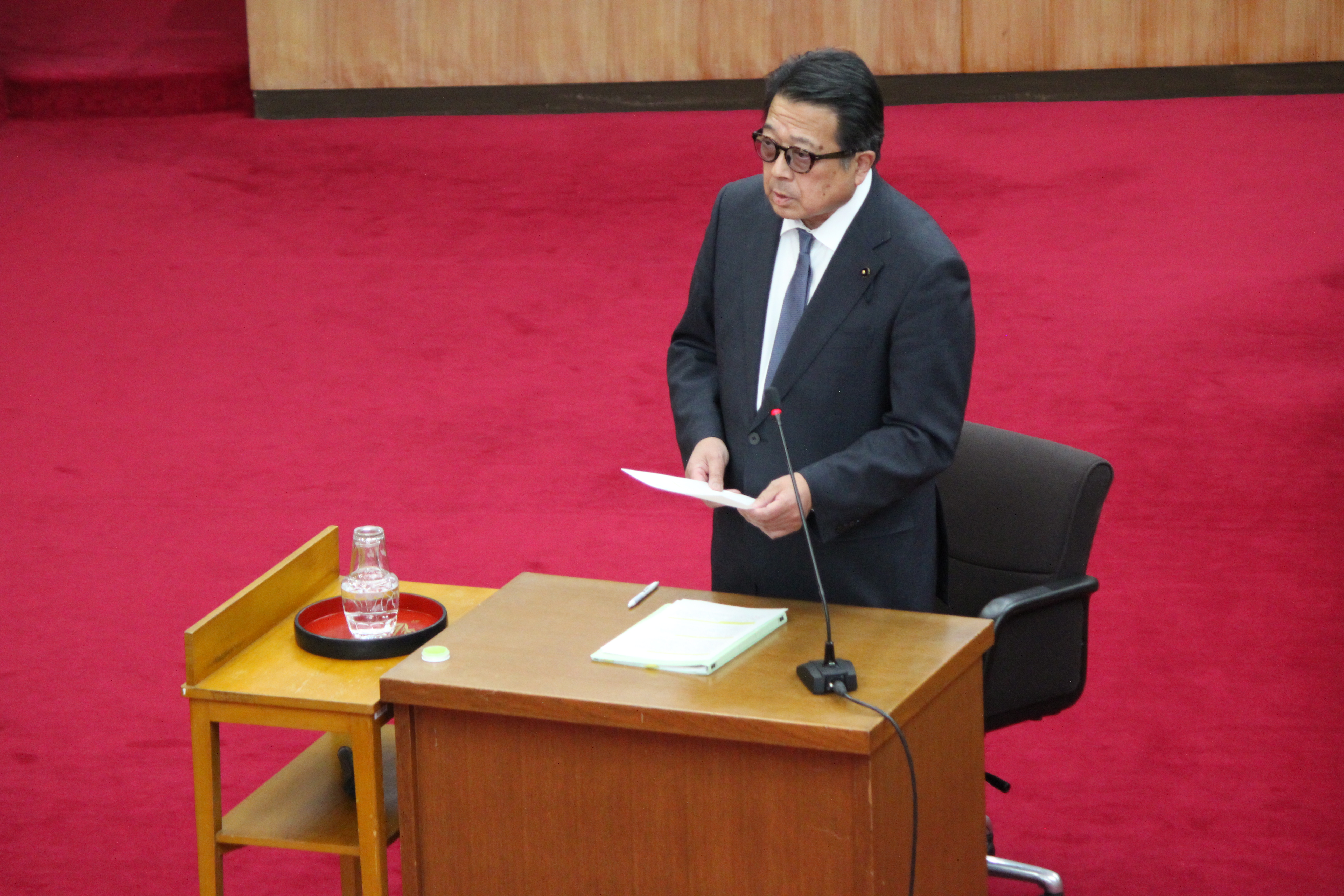 佐々木恵寿議員の写真