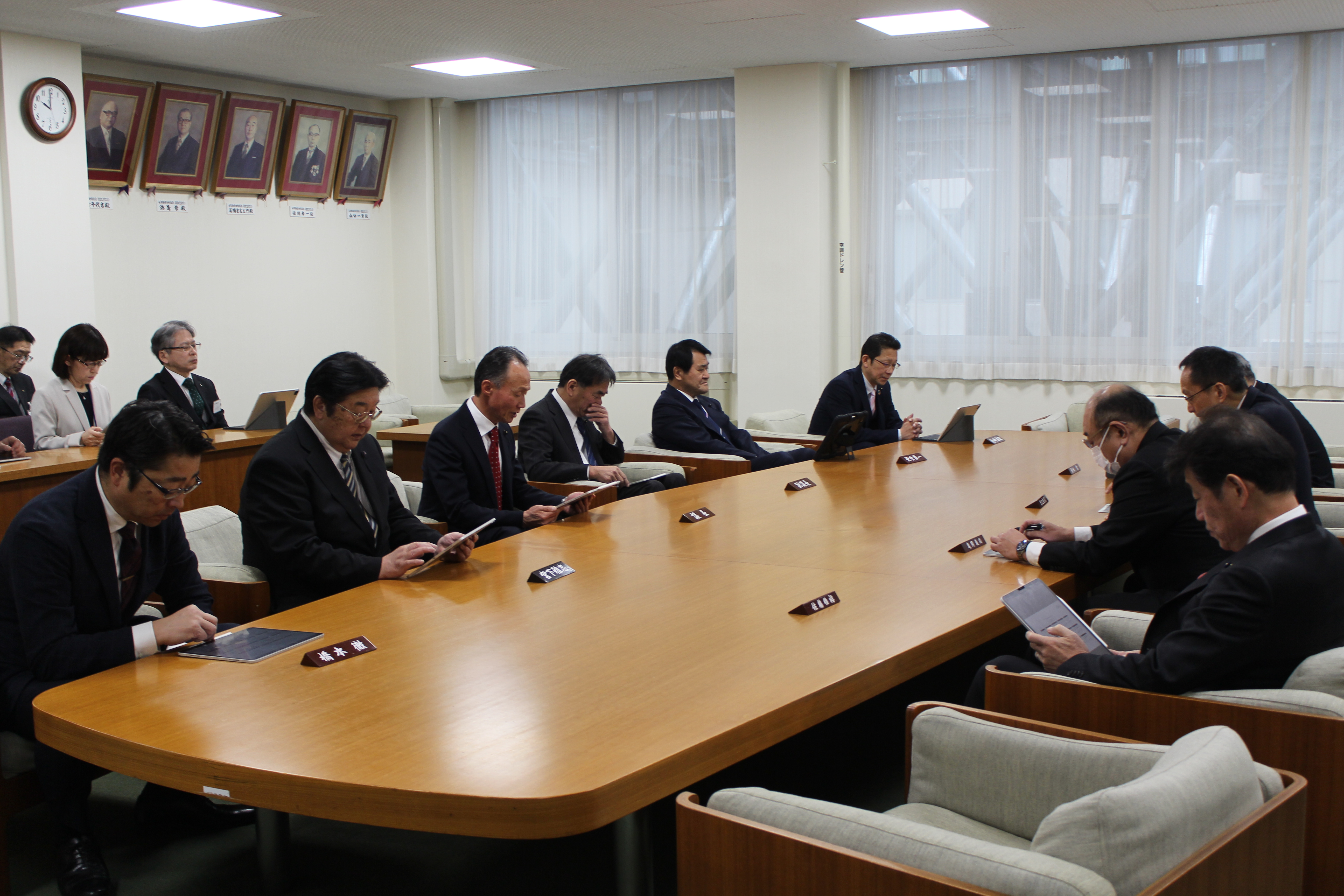各派交渉会の写真