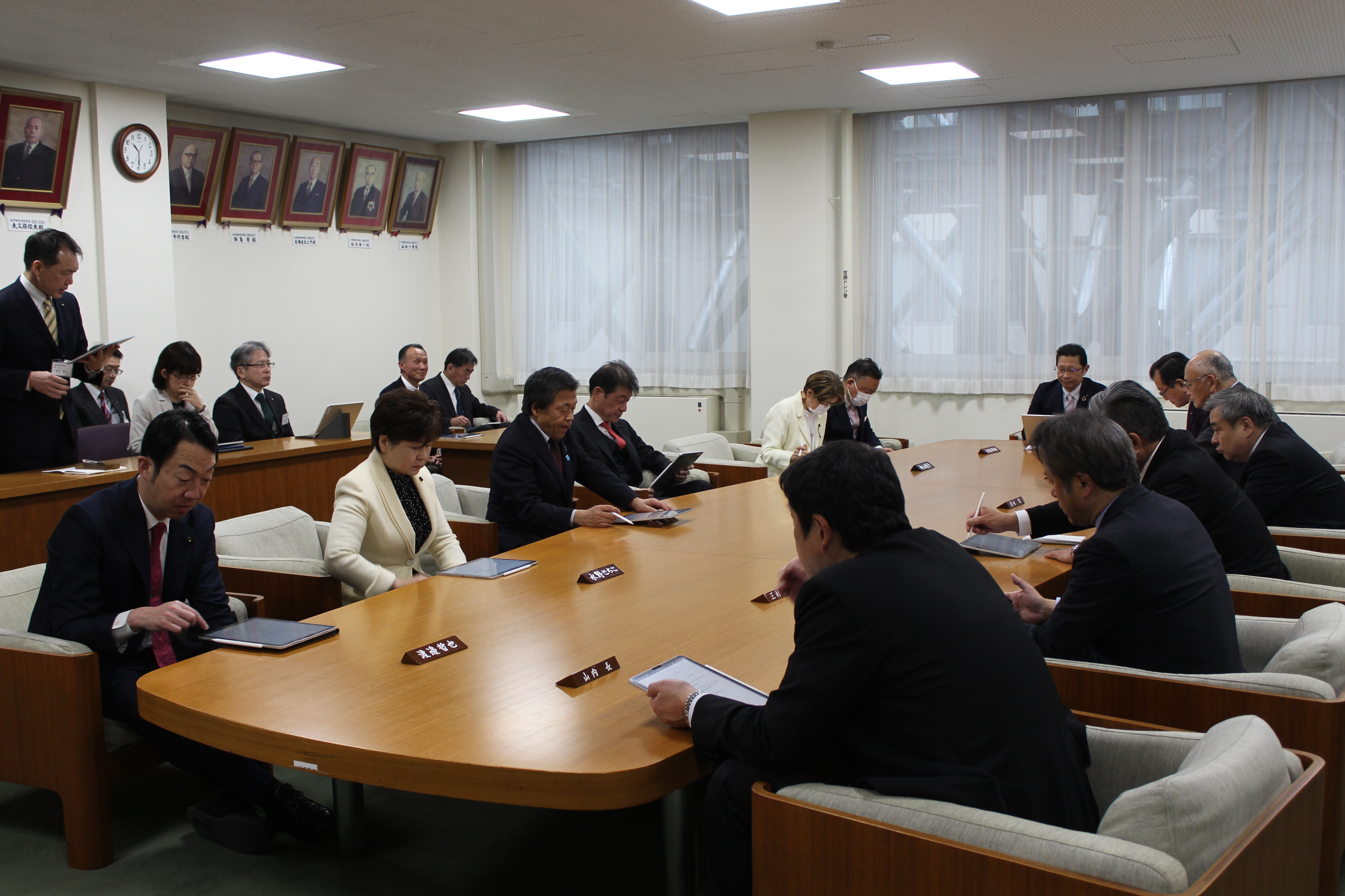 議会運営委員会の写真