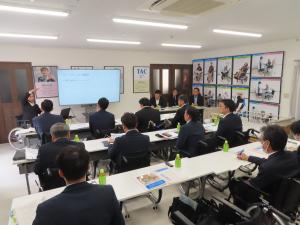 ふくしまテクニカルエイドセンターの調査をする福祉公安委員会