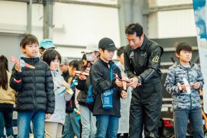 アクロバキット