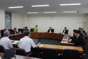 商労文教委員会の様子