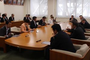 議会運営委員会の写真