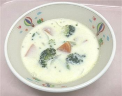 鶏肉とブロッコリーのクリームシチュー