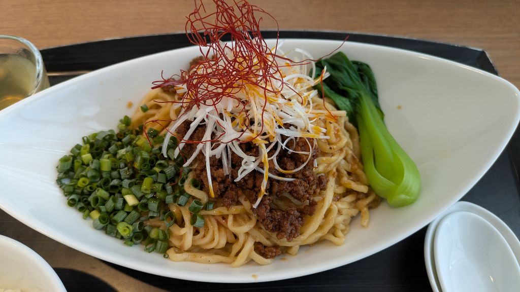 20250804_ガーデンパレス担々麺写真