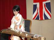 レセプションに華をそえた箏演奏