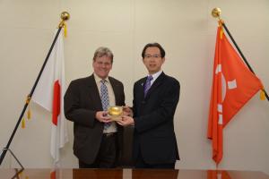 ドイツ・フラウンホーファー太陽エネルギーシステム研究所所長表敬訪問