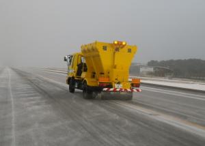 凍結防止剤散布車