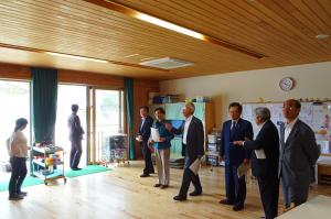 桑折町立醸芳幼稚園を調査する農林水産委員会